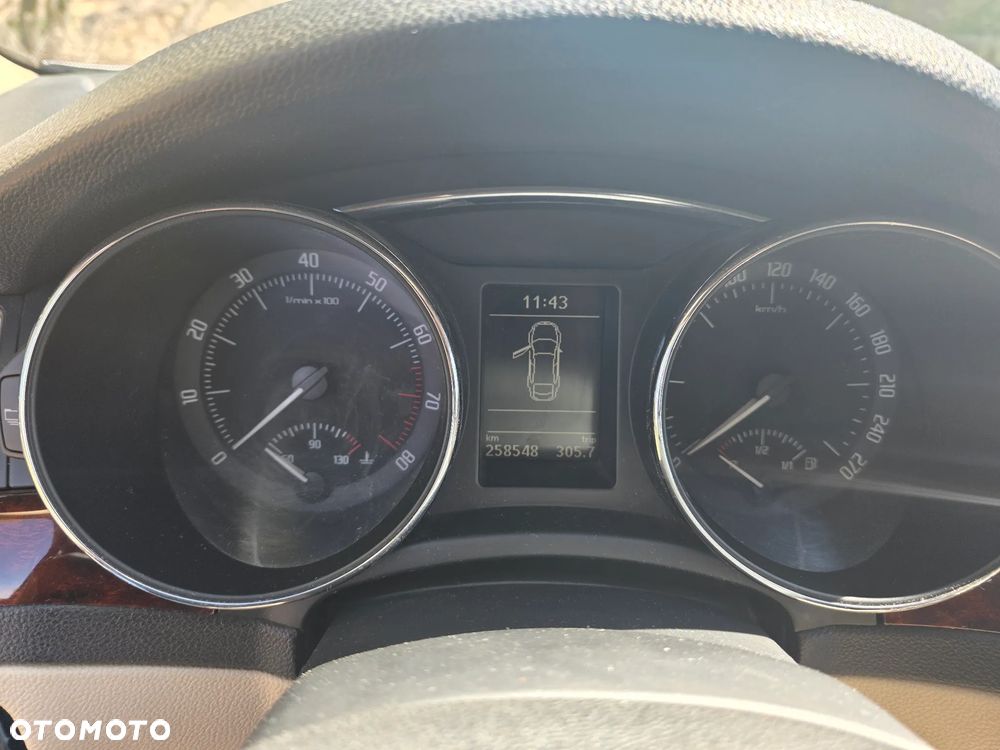 Skoda Superb 3.6 FSI 4x4 Elegance DSG - 19
