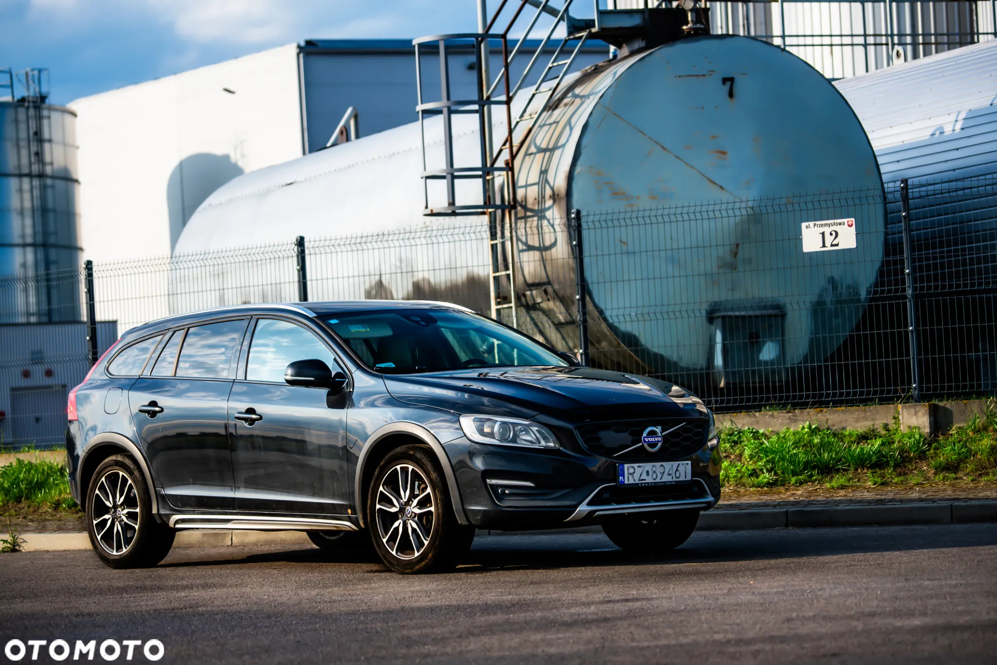 Volvo V60 Cross Country D4 AWD Summum - 2