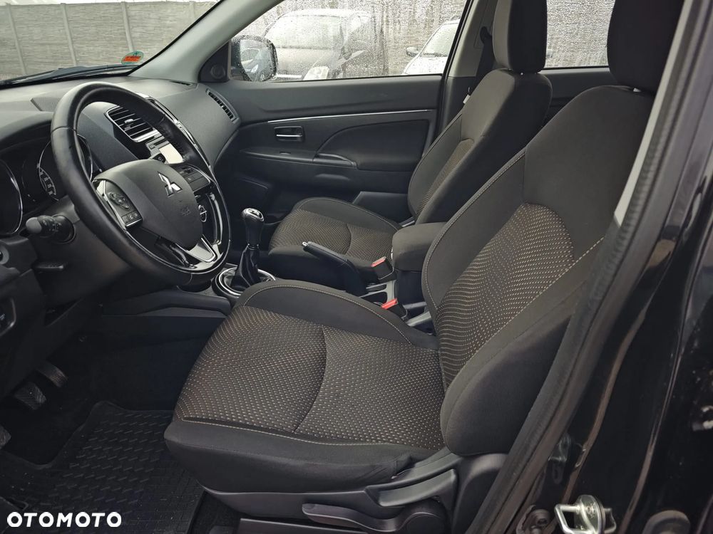 Mitsubishi ASX - 11
