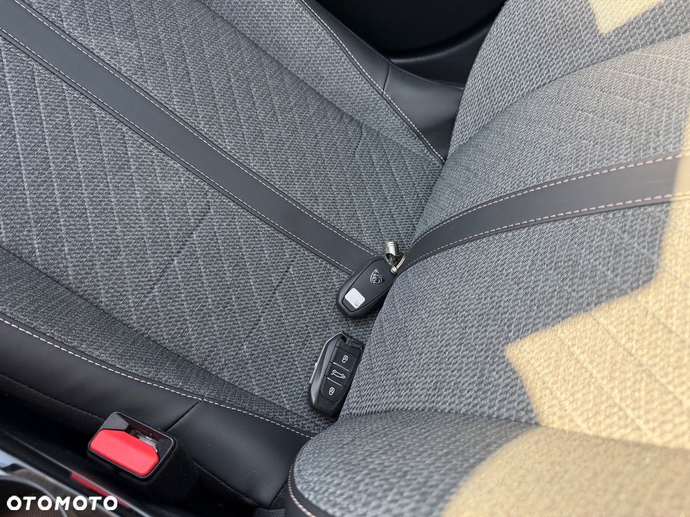 Peugeot 208 Elektromotor 156 Active - 14