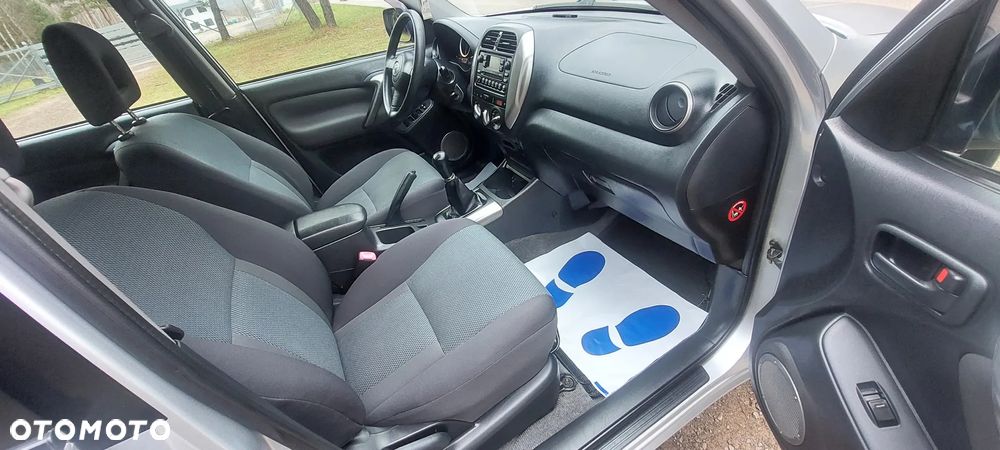 Toyota RAV4 4x2 Edition - 27