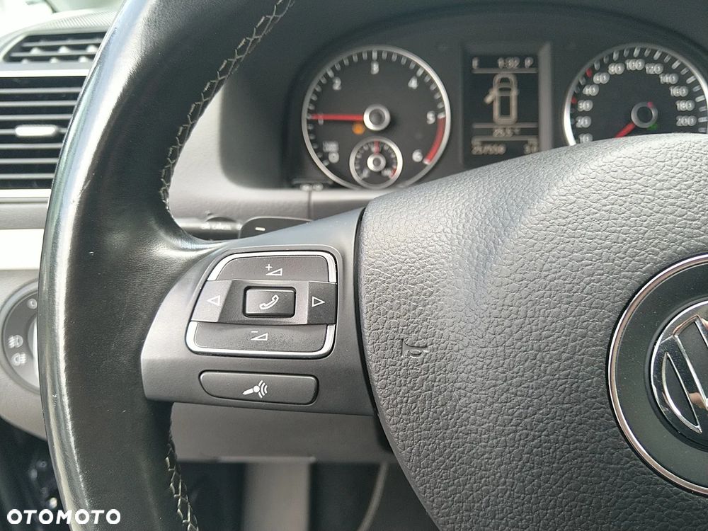 Volkswagen Touran 1.6 TDI DPF DSG Cup - 20