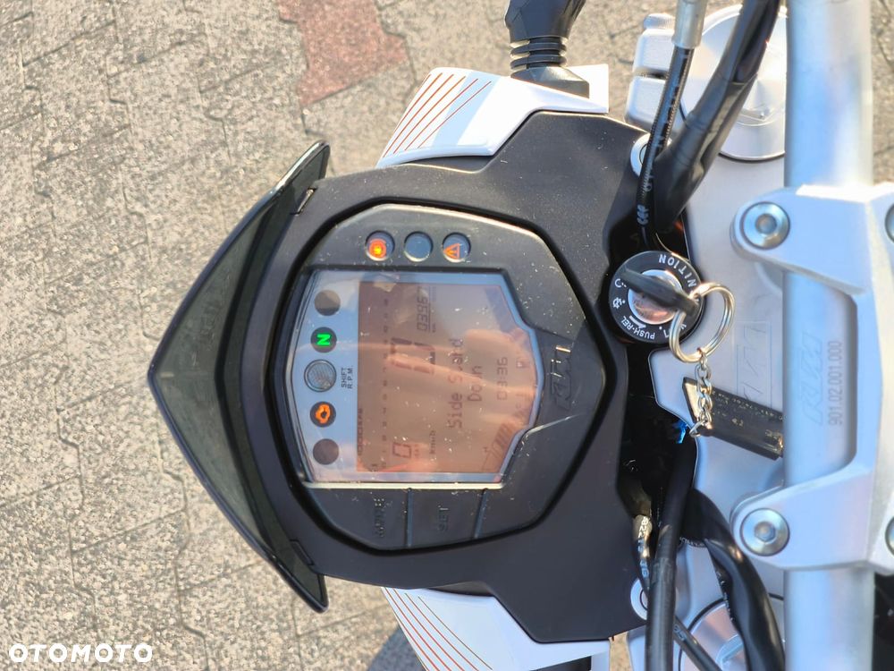 KTM Duke 390 - 4