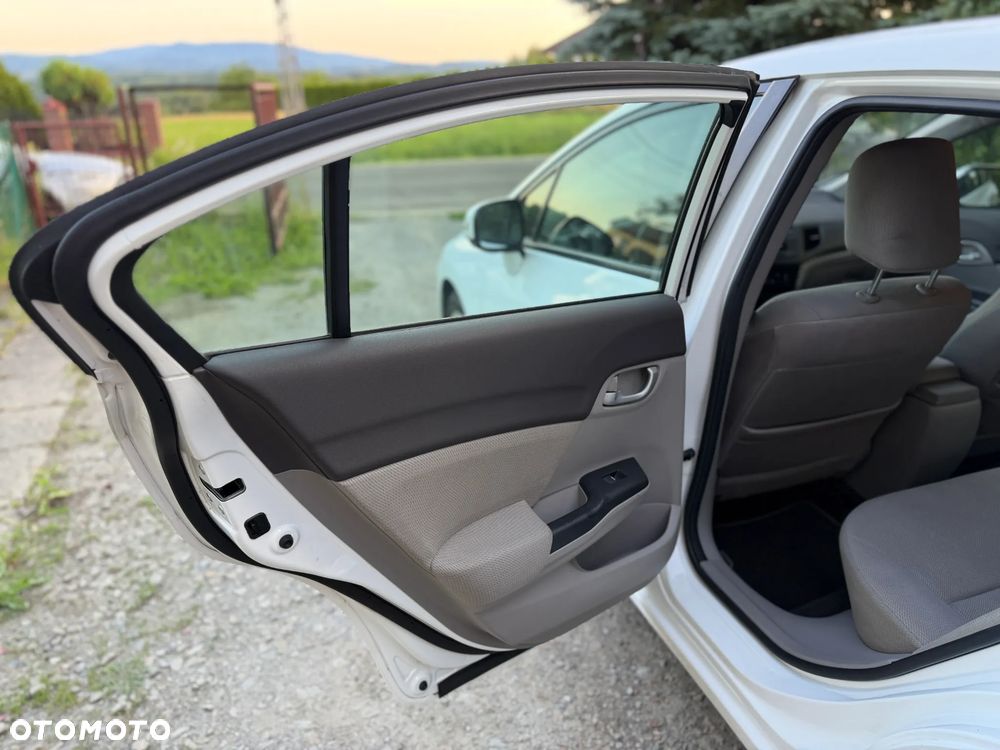 Honda Civic 1.8 Comfort - 26