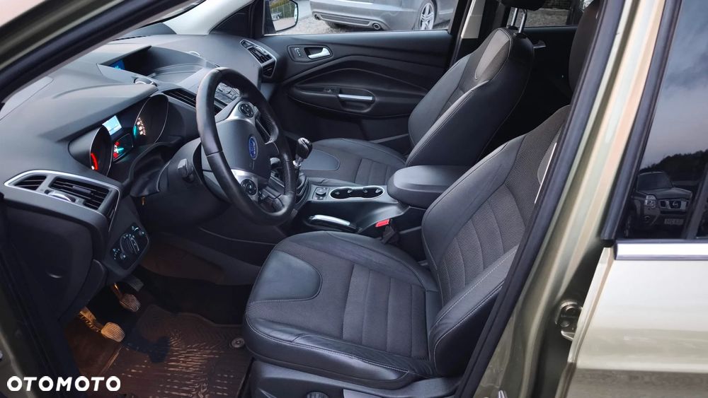 Ford Kuga 2.0 TDCi 4x4 Titanium - 13