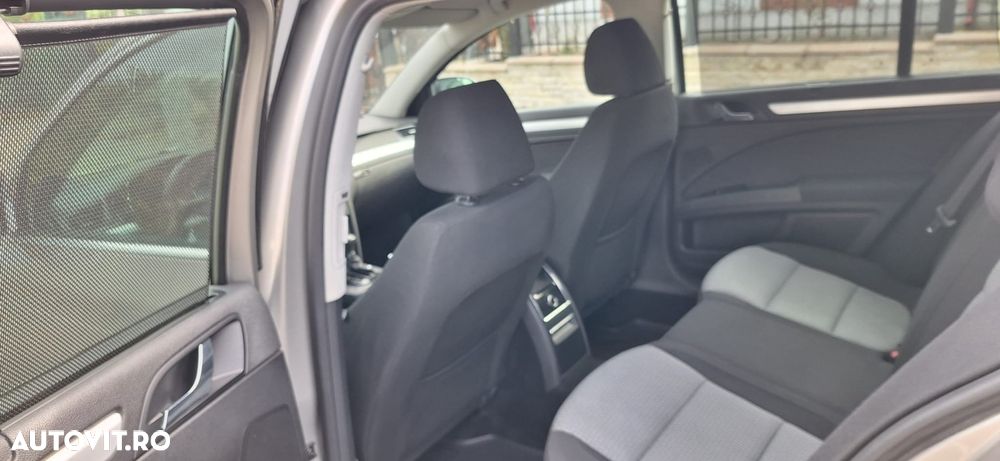 Skoda Superb 2.0 TDI Elegance DSG - 11