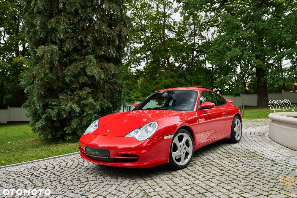 Porsche 911 Carrera - 26