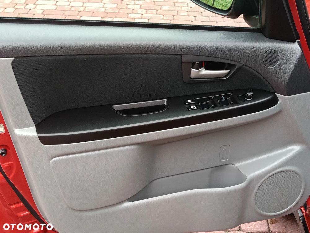 Suzuki SX4 1.6 VVT 4x4 Comfort - 15