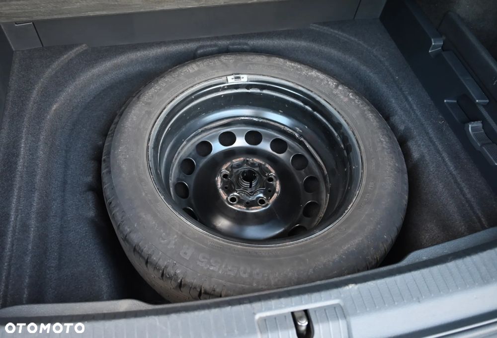 Volkswagen Golf Variant ver-vii-1-6-tdi-bluemotion-trendline - 33