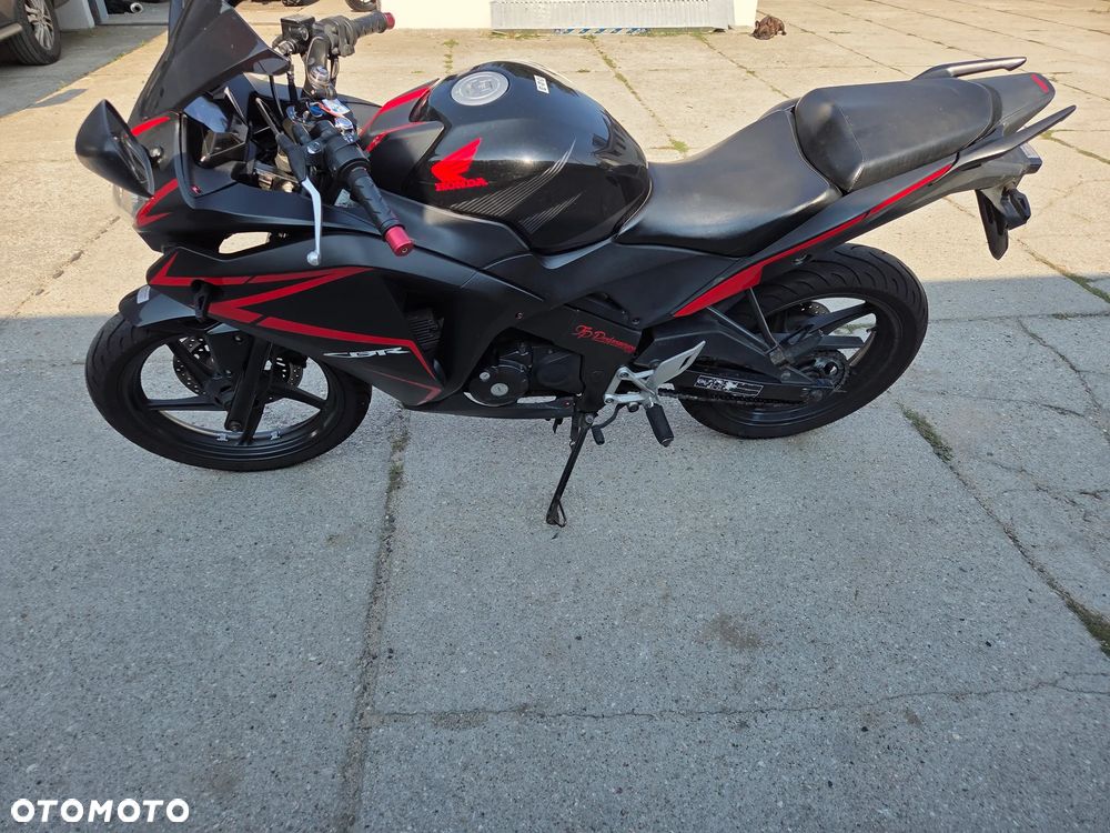 Honda CBR - 7