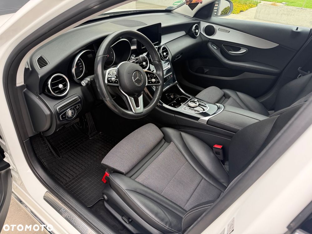 Mercedes-Benz Klasa C 220 d 9G-TRONIC - 14
