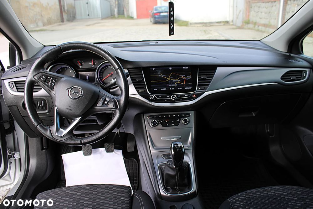 Opel Astra - 16
