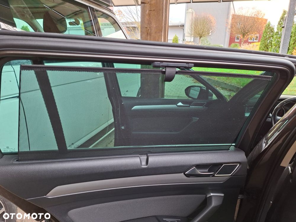 Volkswagen Passat - 20