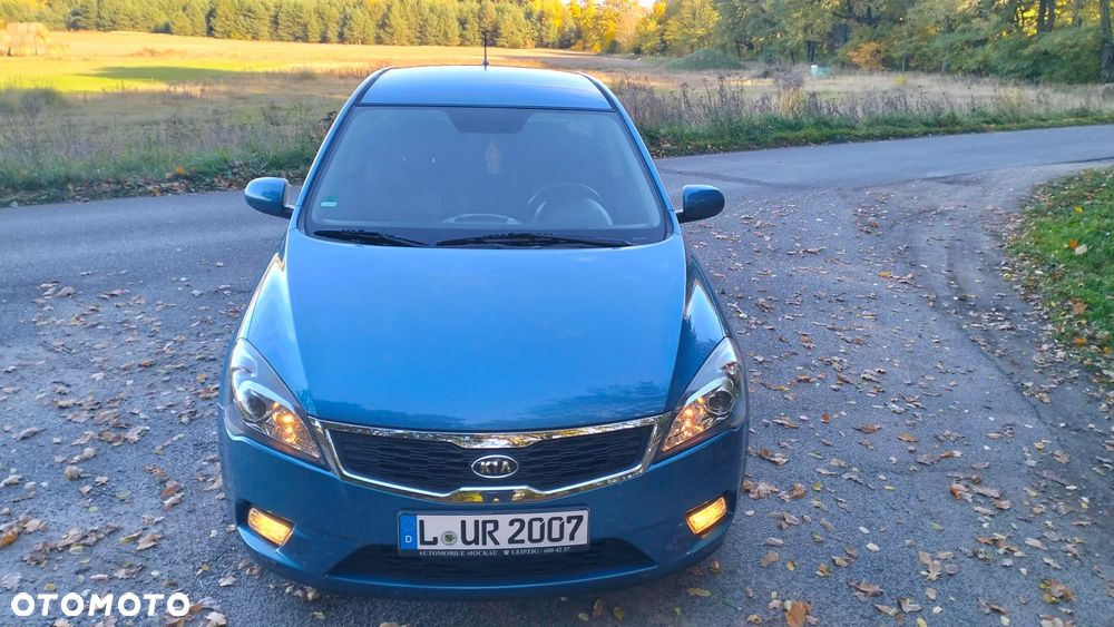 Kia Ceed - 14