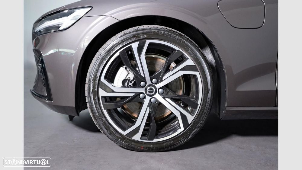 Volvo V60 2.0 T6 AWD TE Plus Dark — fotografia 6