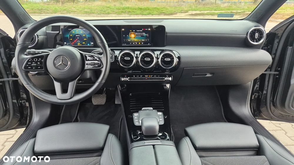 Mercedes-Benz Klasa A 180 Style 7G-DCT - 9