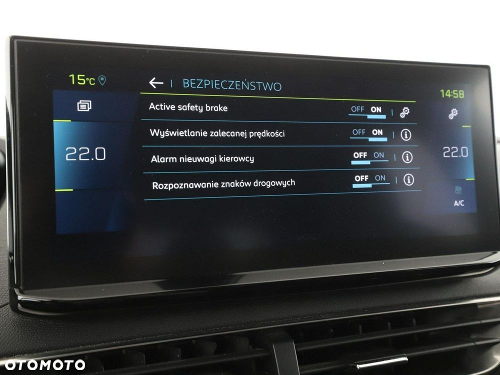 Peugeot 3008 225 e-EAT8 Allure Pack - 26