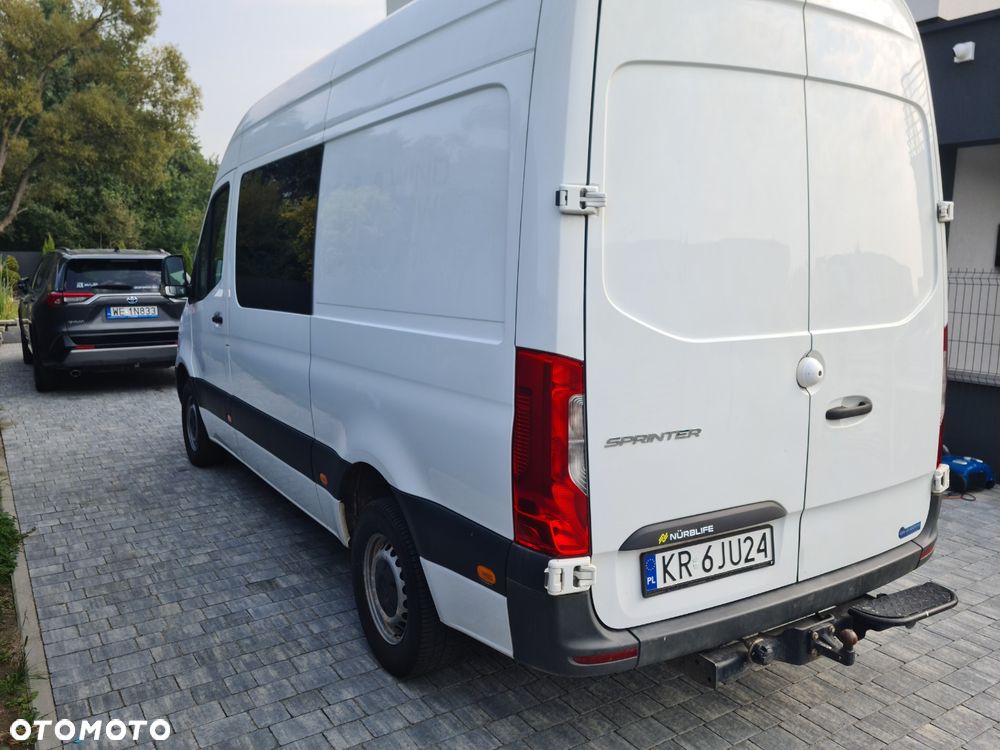 Mercedes-Benz Sprinter - 2