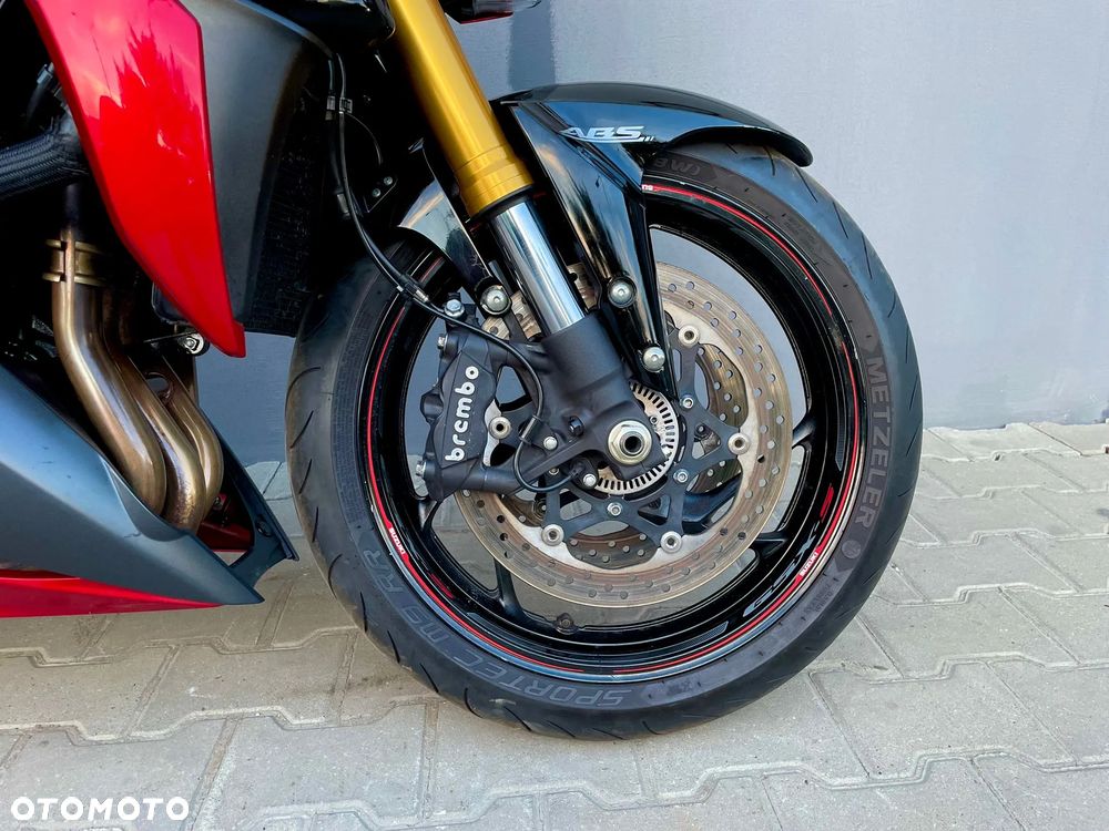 Suzuki GSX - 14