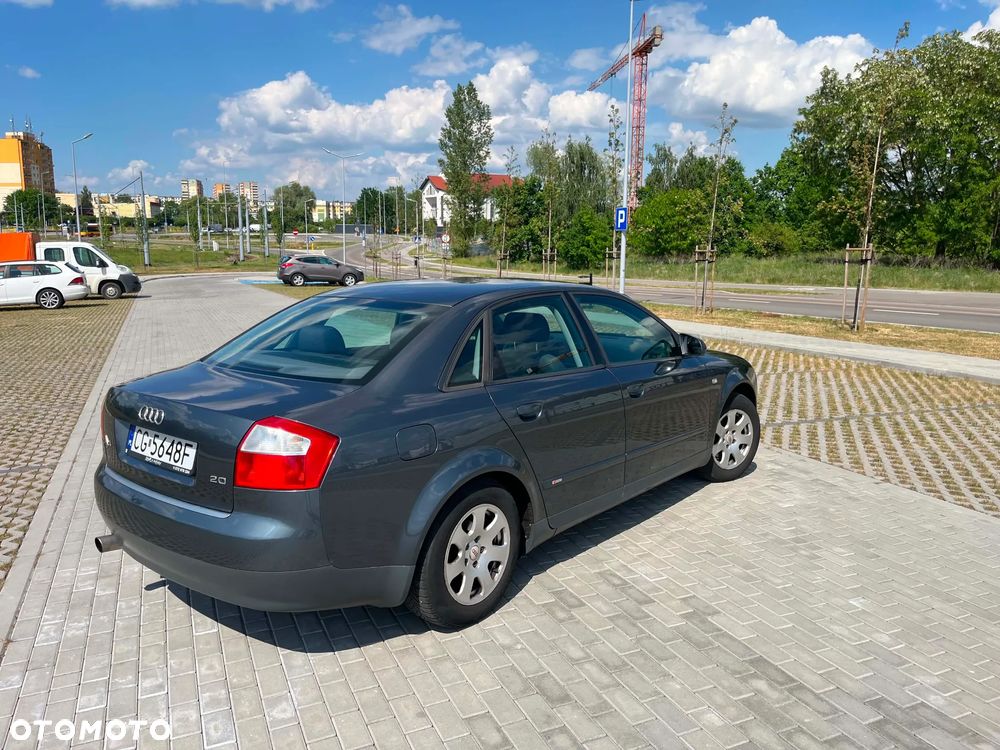 Audi A4 Limousine - 7