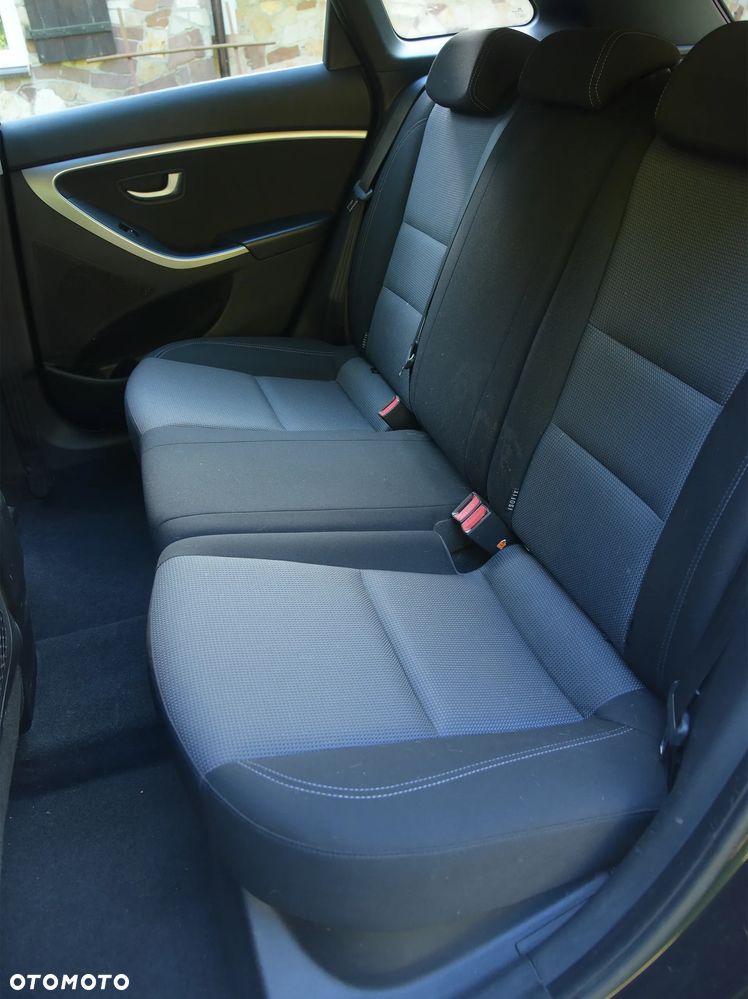 Hyundai i30 1.6 Premium - 13