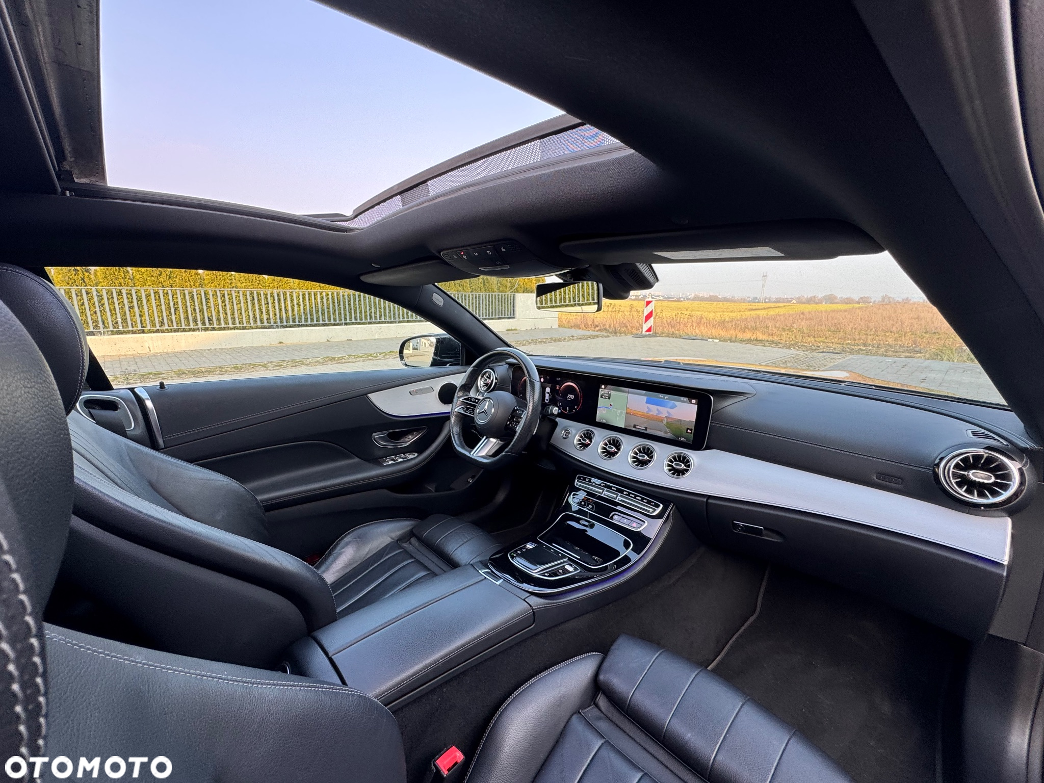 Mercedes-Benz Klasa E 220 d Coupe 4-Matic AMG - 4
