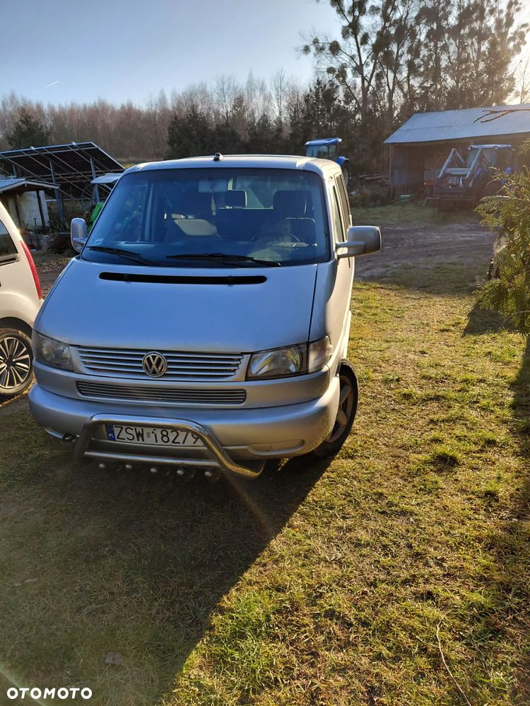 Volkswagen Multivan - 2