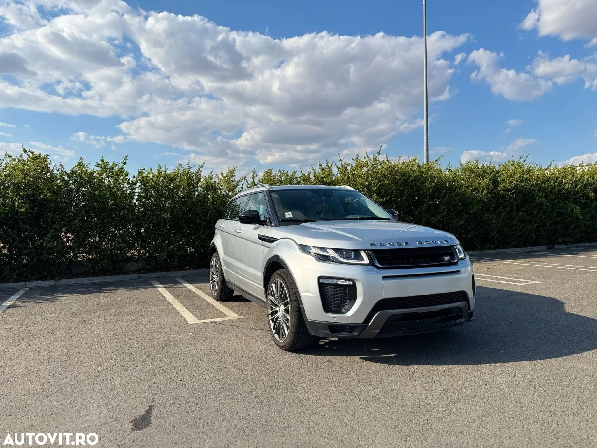 Land Rover Range Rover Evoque 2.0 D150 R-Dynamic HSE - 1