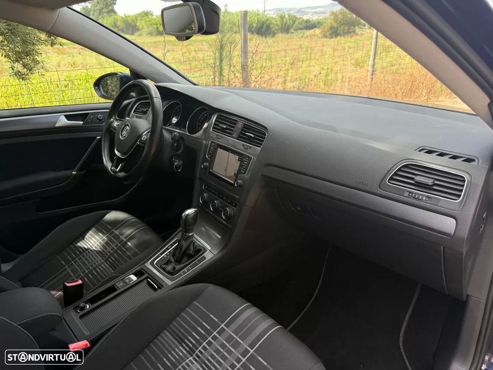 VW Golf 1.6 TDI BlueMotion DSG Comfortline - 12