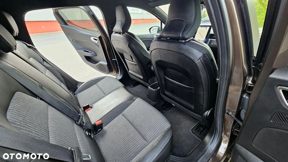 Renault Clio TCe 100 BUSINESS EDITION - 35