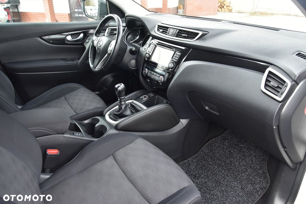 Nissan Qashqai 1.2 DIG-T 360 - 26