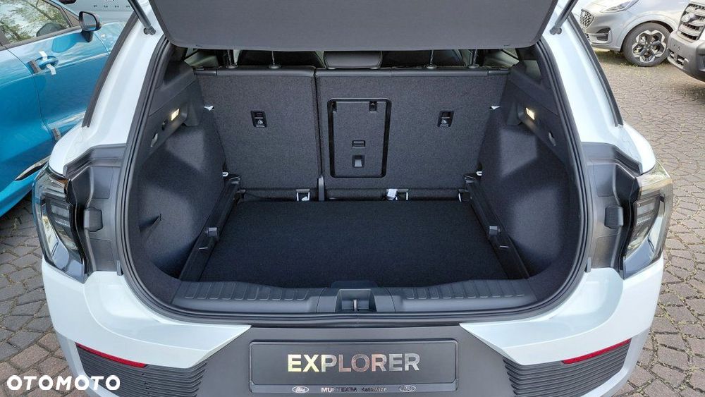 Ford Explorer - 22
