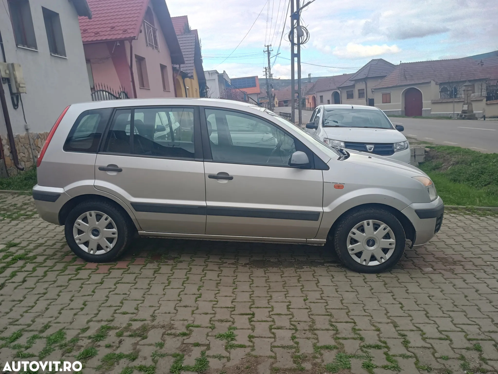 Ford Fusion 1.6 TDCI Fun - 11