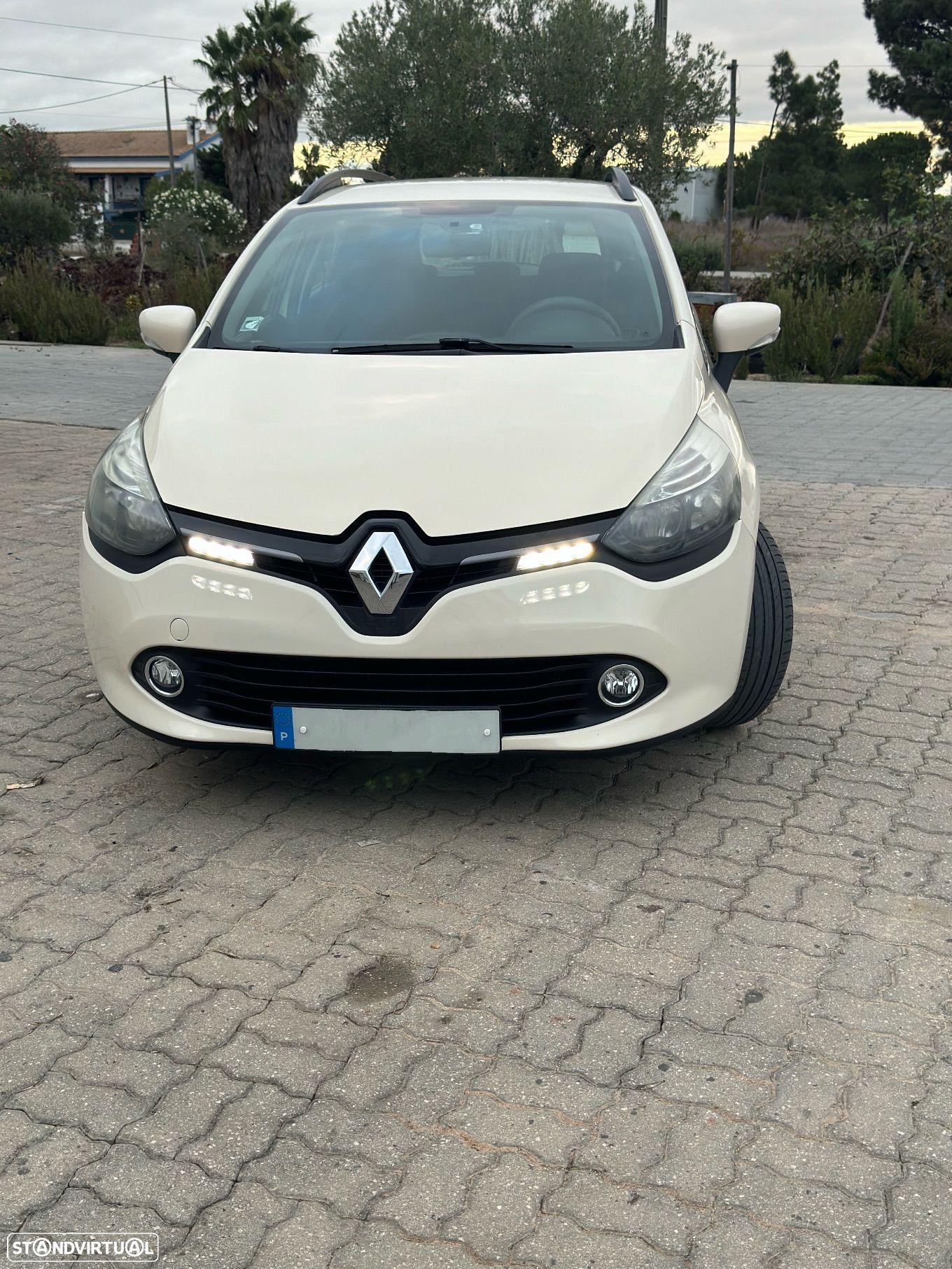 Renault Clio Sport Tourer - 1