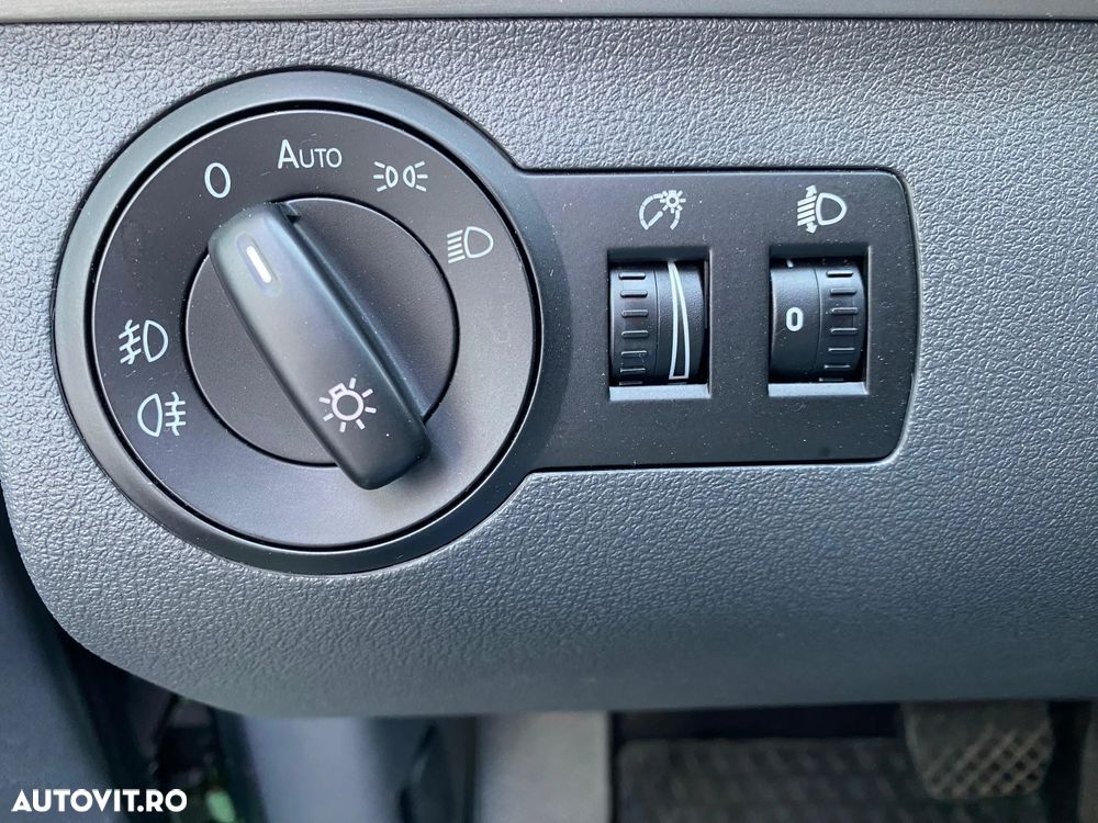 Volkswagen Touran - 3