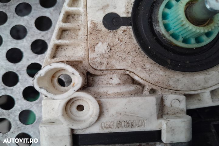 MOTORAS MACARA DREAPTA FATA  0536010001 0536010001 Mercedes-Benz B-Cl - 2