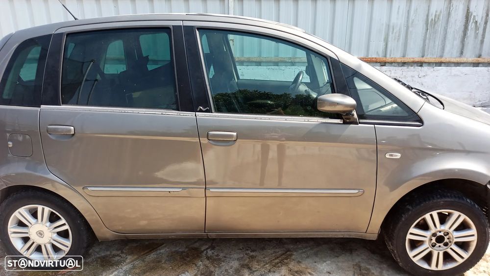 Lancia Musa 1.3 16V M-jet Oro DFN - 1