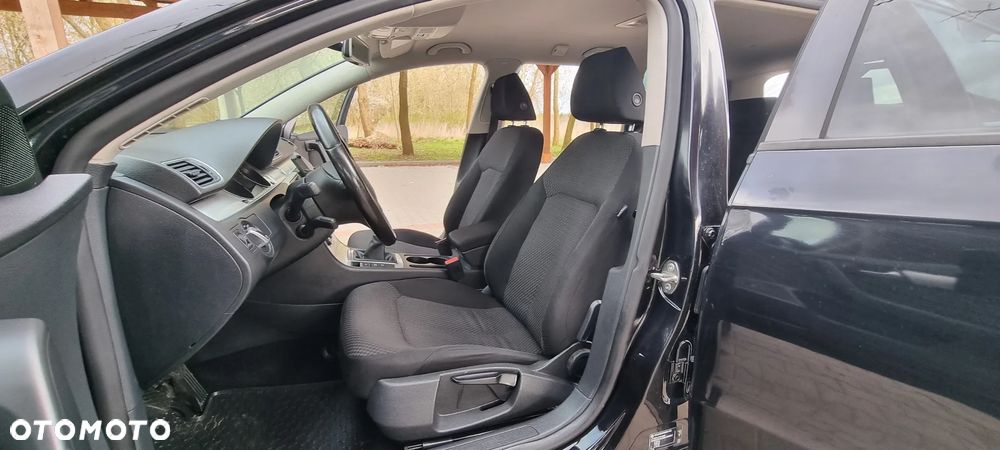 Volkswagen Passat 2.0 BlueTDI SCR Business Edition - 16