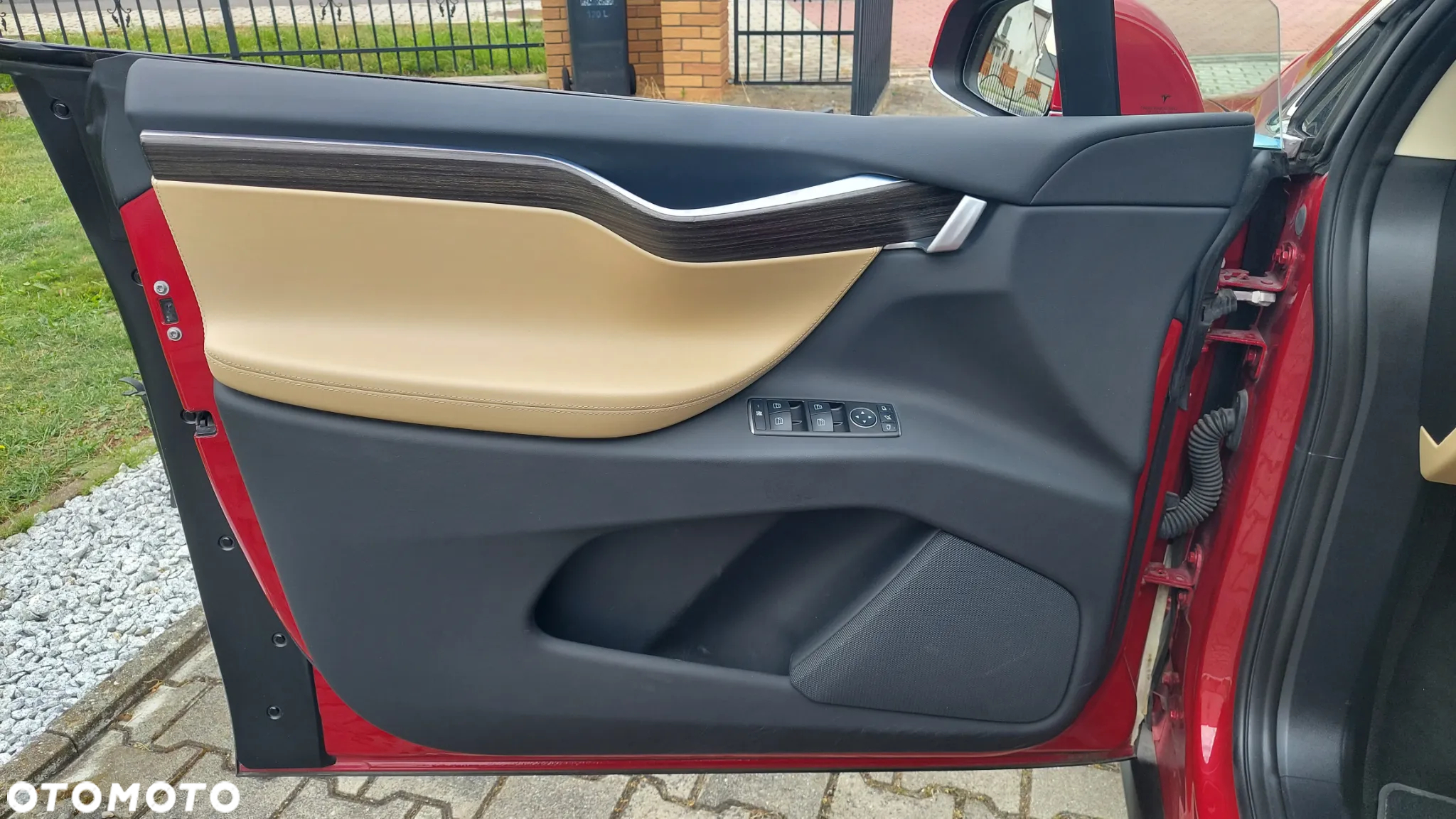Tesla Model X Long Range Plus - 31