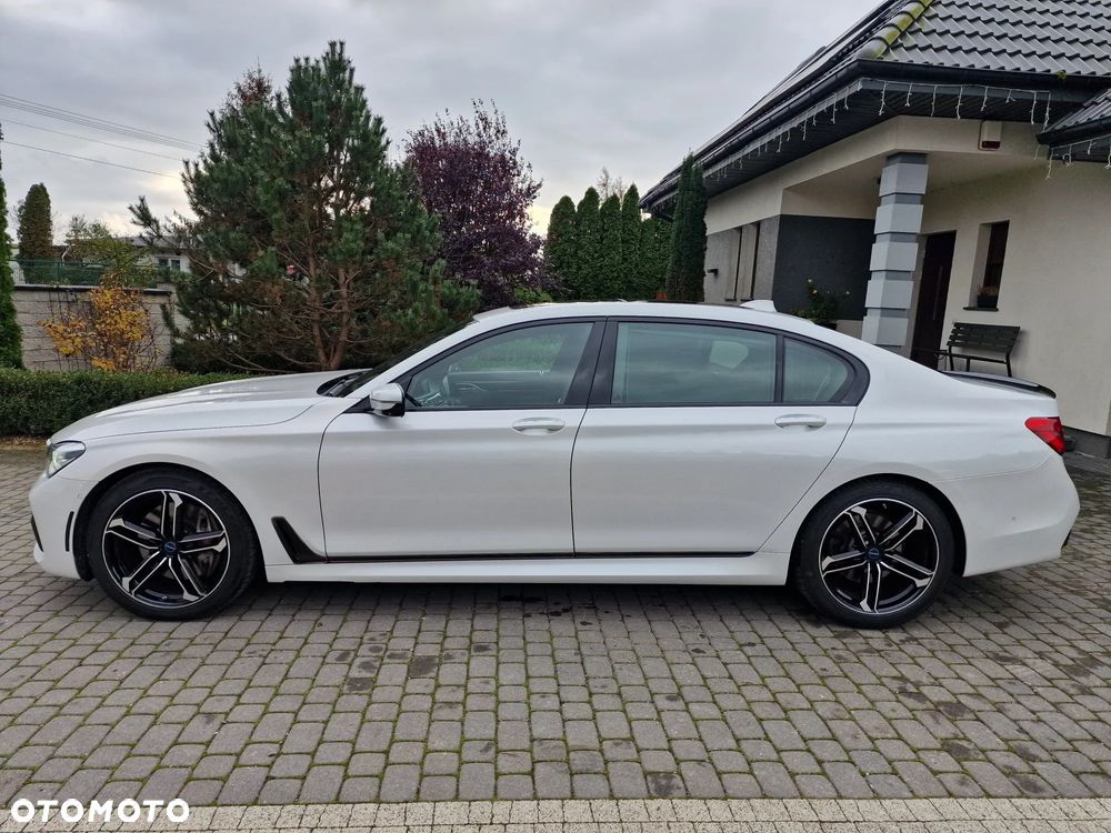 BMW Seria 7 750i xDrive - 4