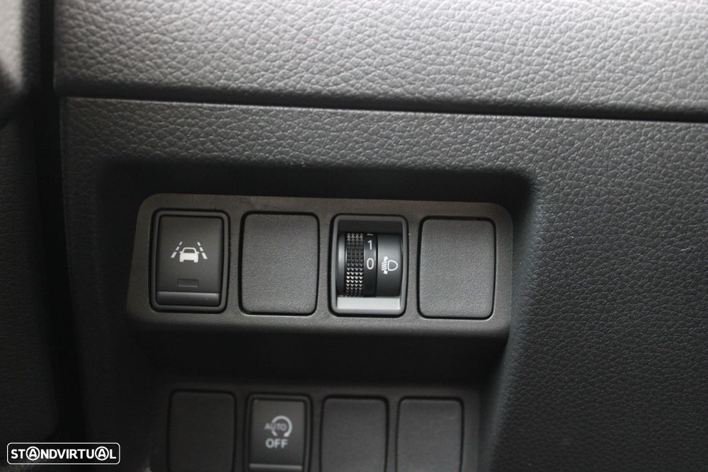 Nissan Qashqai 1.3 DIG-T N-Connecta - 31