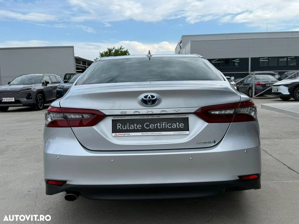 Toyota Camry 2.5 Exclusive - 9