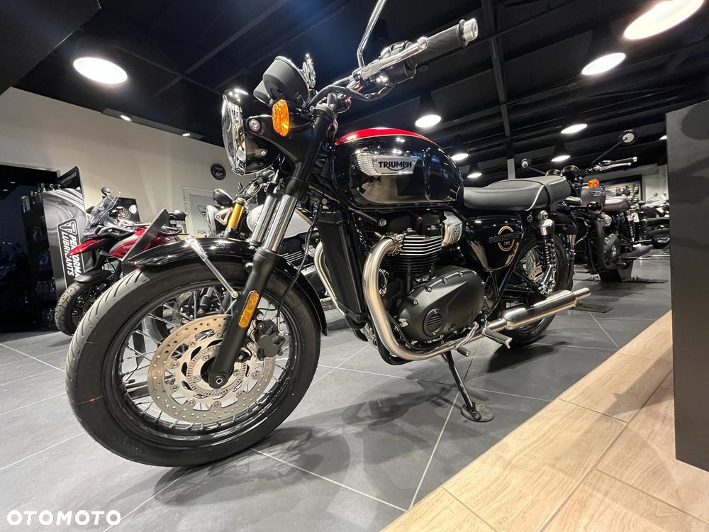 Triumph Bonneville - 9
