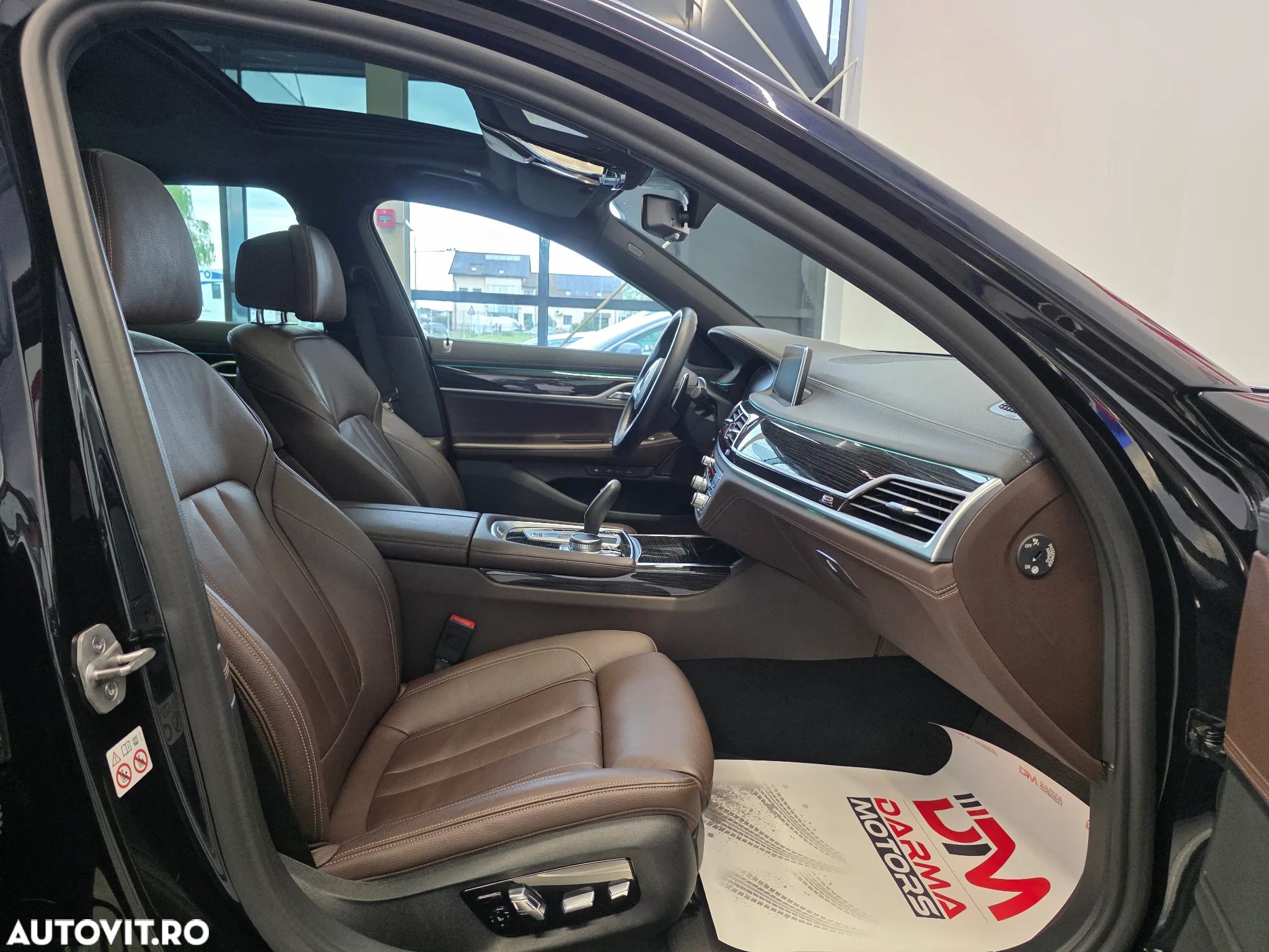 BMW Seria 7 730d xDrive MHEV - 9
