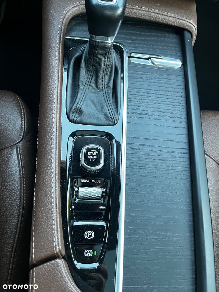 Volvo XC 90 T6 AWD Momentum 7os - 21