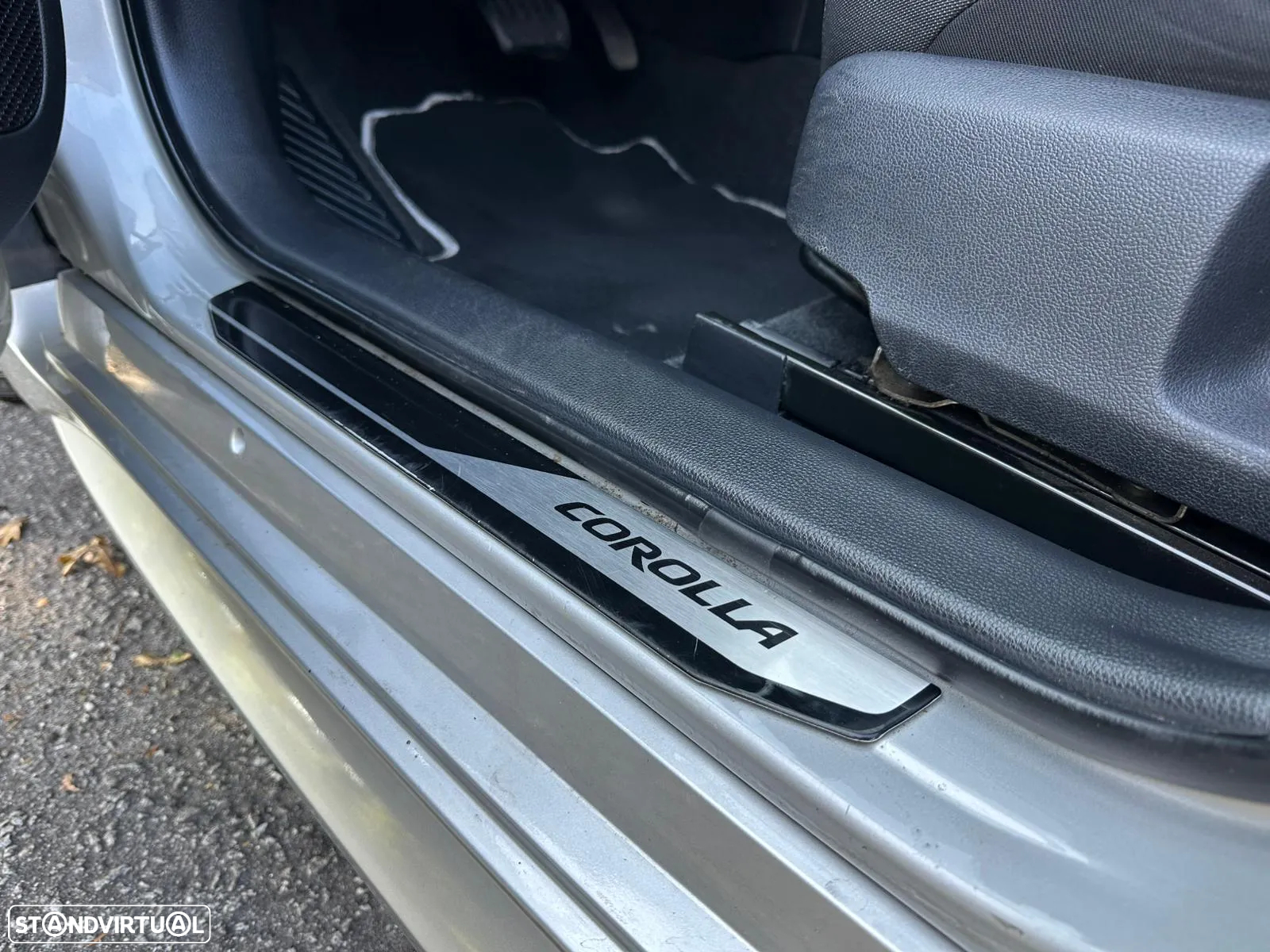 Toyota Corolla 2.0 Hybrid Square Collection - 17