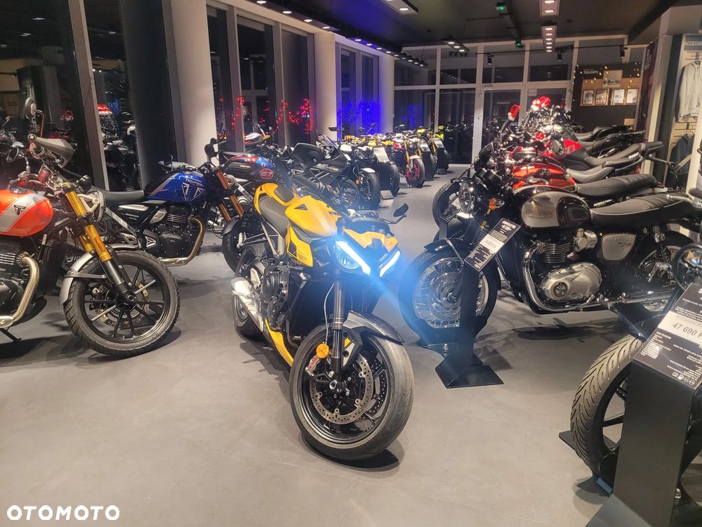 Triumph Street Triple - 2