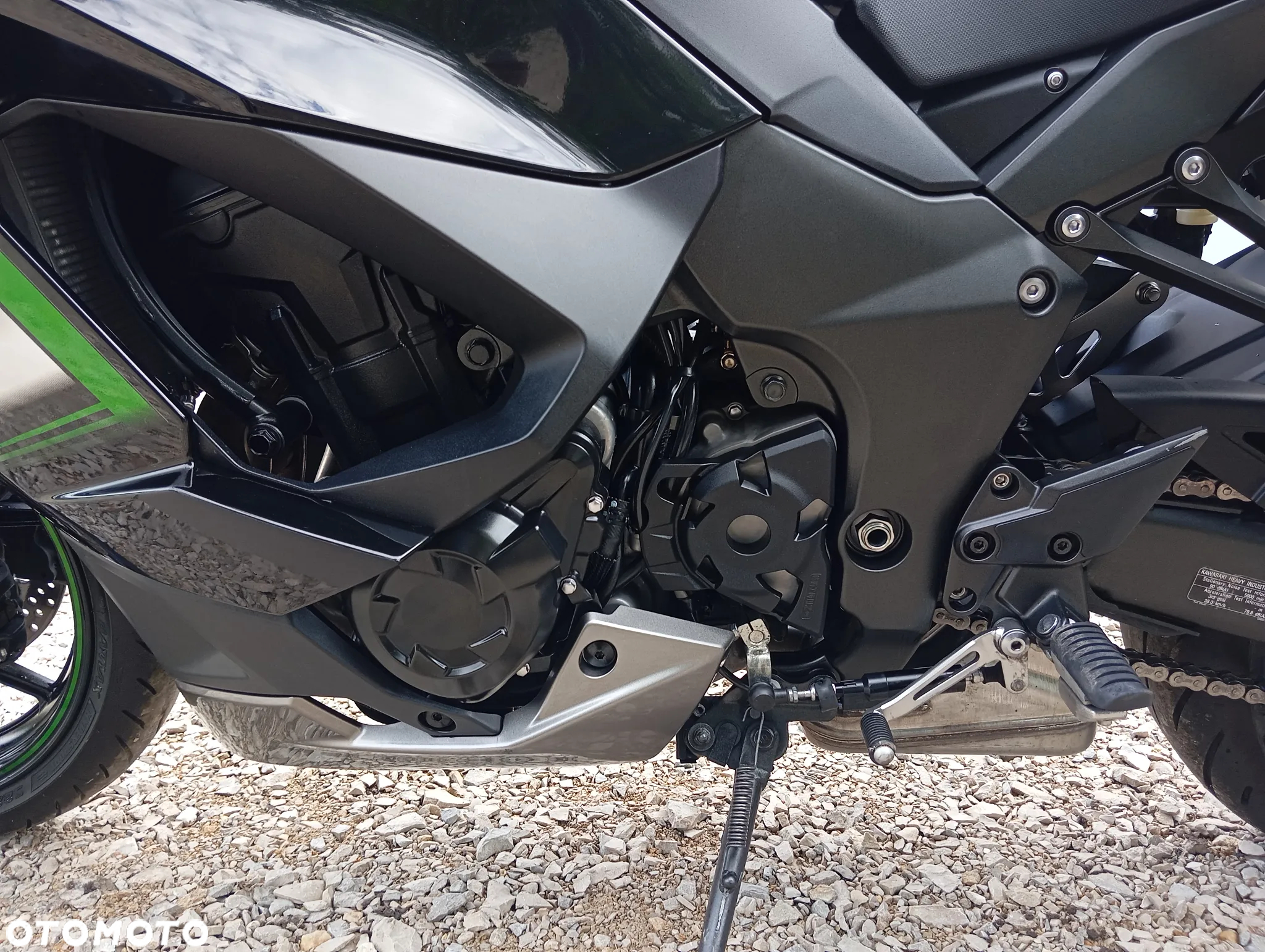 Kawasaki Ninja 1000 SX - 21