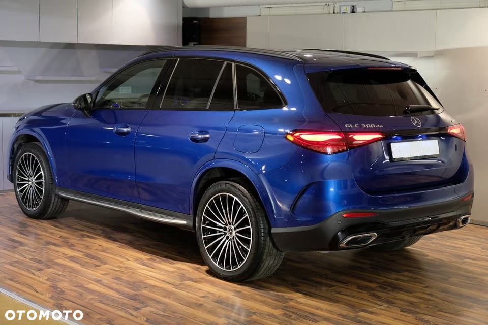 Mercedes-Benz GLC 300 de 4Matic 9G-TRONIC AMG Line Advanced - 3