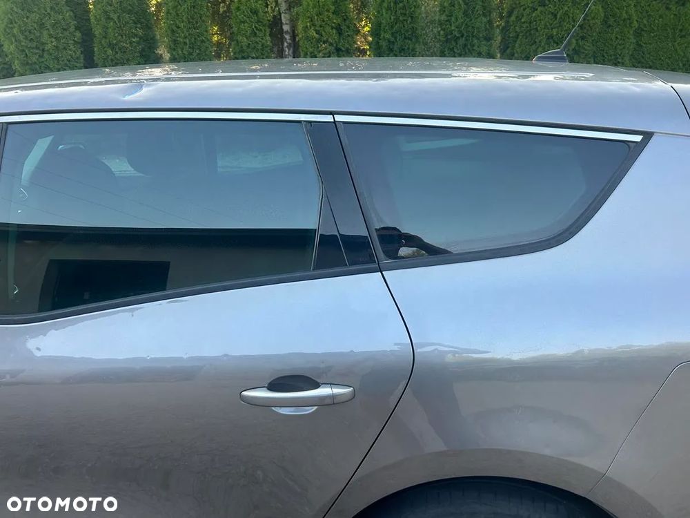 Renault Grand Scenic BLUE dCi 120 LIMITED - 10